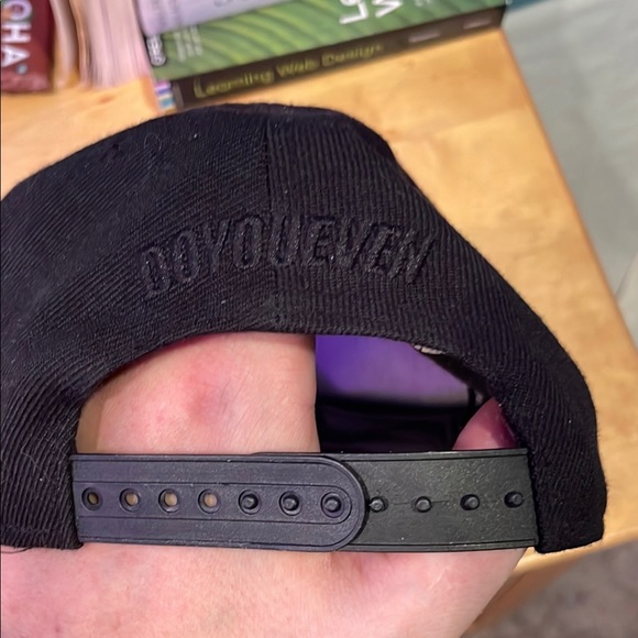 ©️DOYOUEVEN?®️™️ Black Baseball Cap - Picture 2 of 4